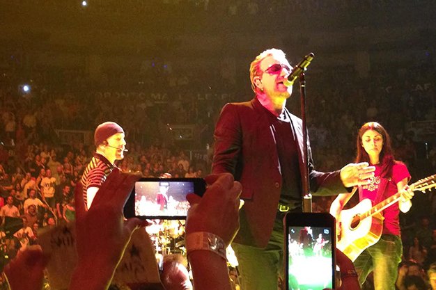 U2 show will crack your hard shell of cynicism - NOW Magazine