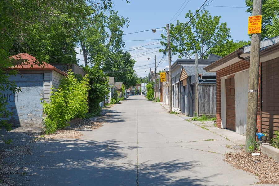 A photo looking down a Toronto laneway