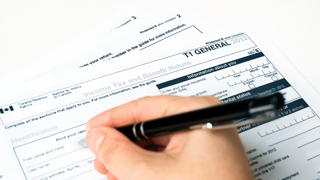 Deadline to file taxes remains firm as potential CRA strike looms NOW