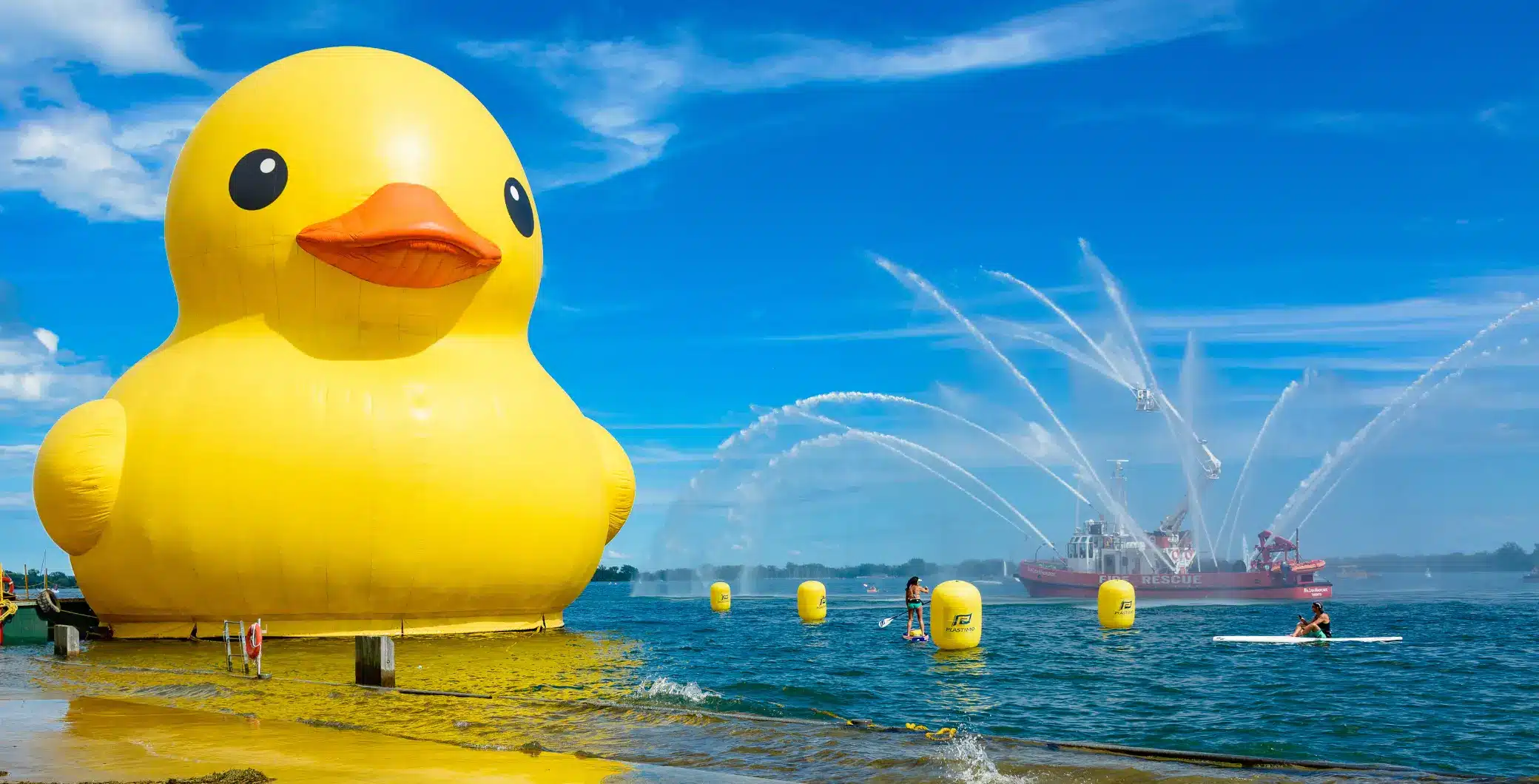 全球最大的橡皮鸭子将在此周末回到多伦多的海滨节。