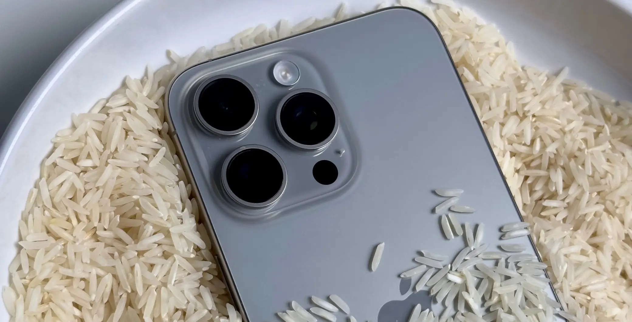 ‘Don’t set your Apple iphone in a bag of rice’: Apple’s do’s and don’ts for drying a soaked iPhone 