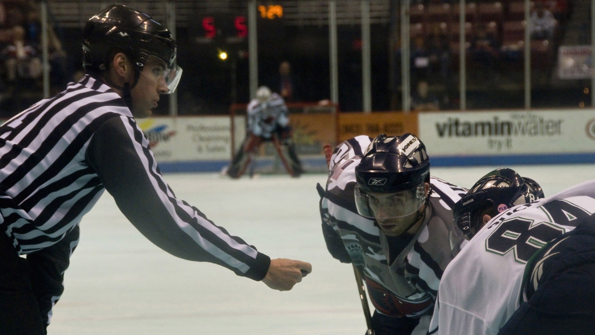 tmu-bold-womens-hockey-2025-26-season-pass.png