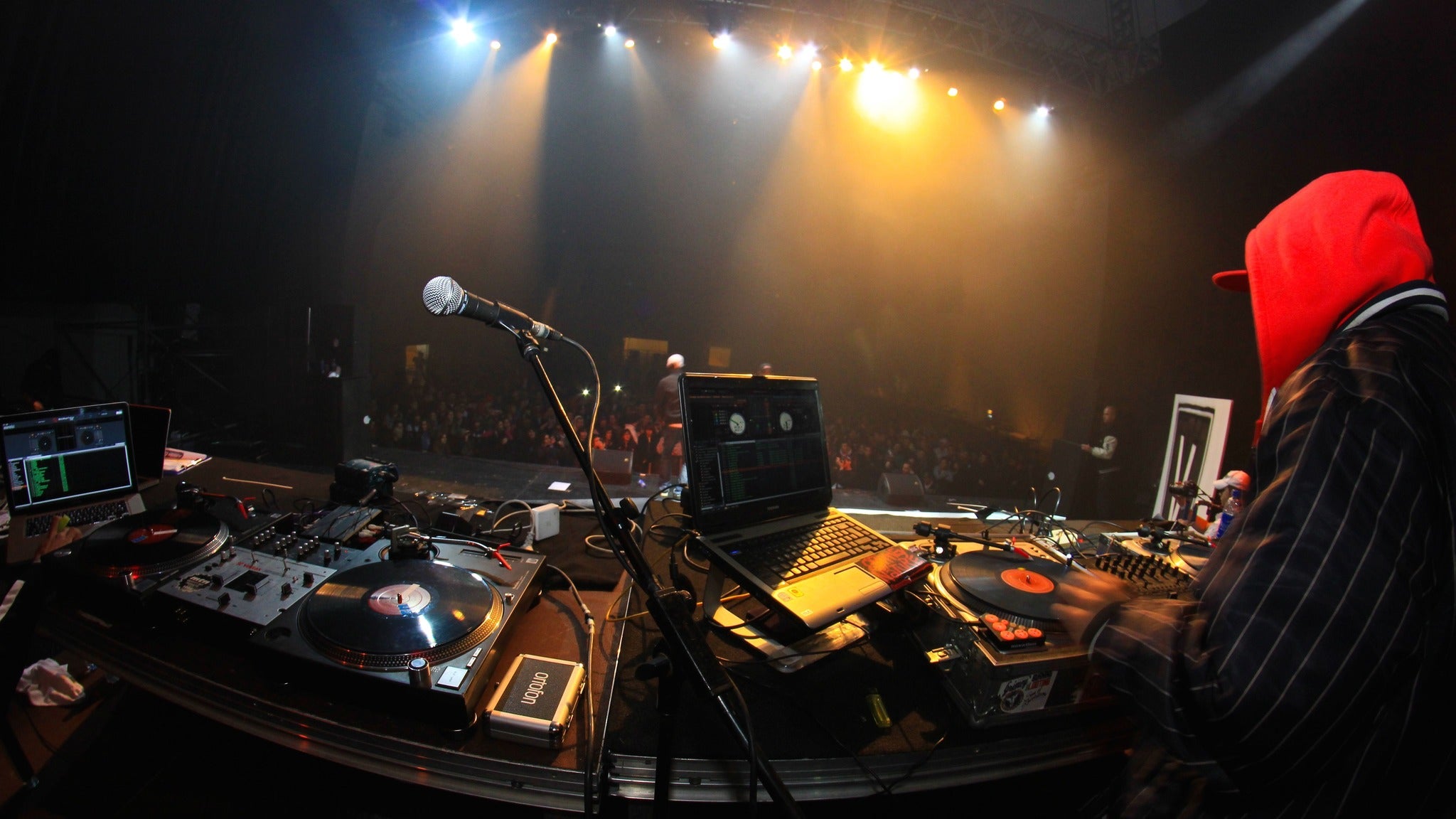 wax-presented-by-f7-live.png