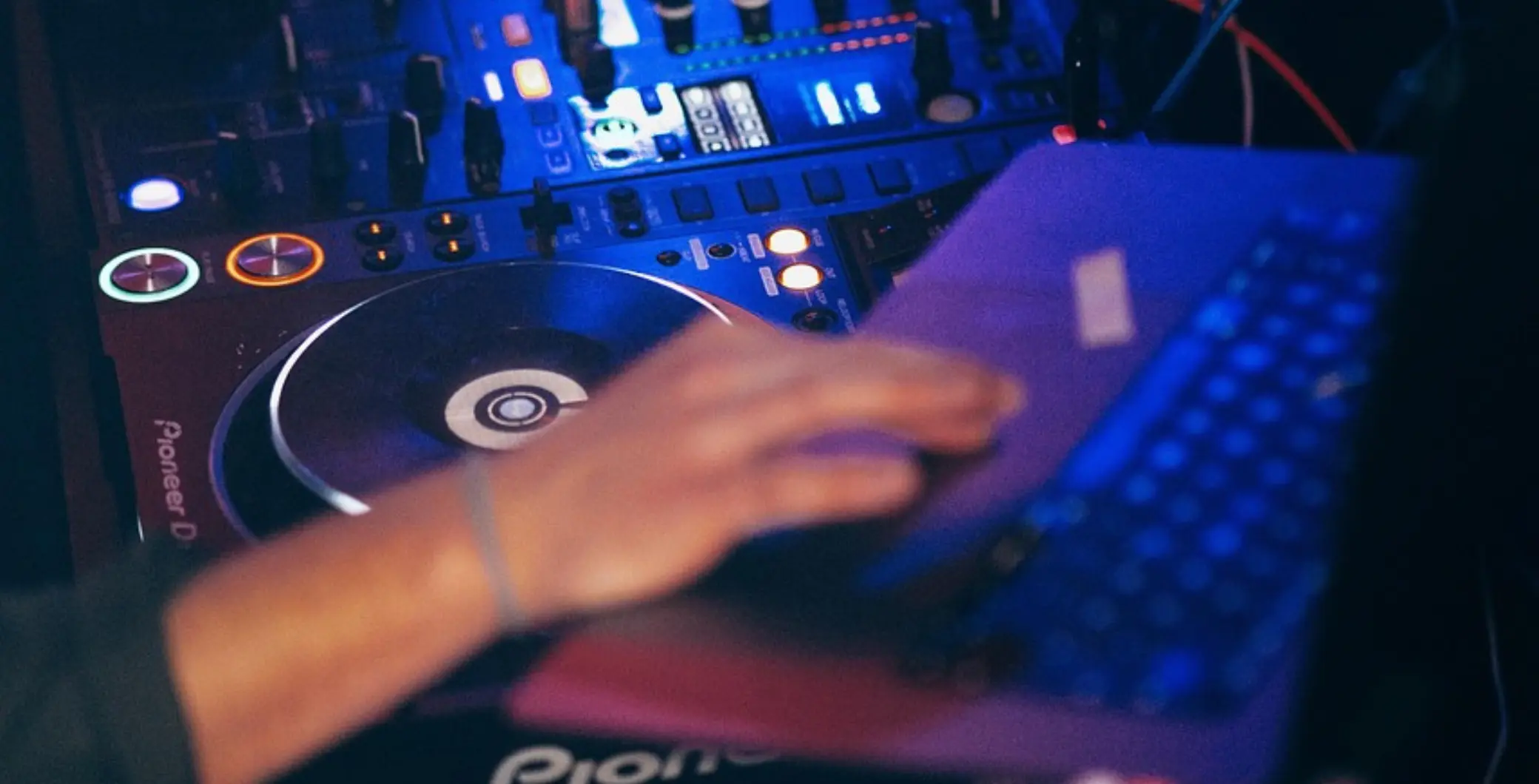 Drop the beat with bangers that’ll make clubbing fun again. Bring the good vibes to these seven DJ open decks in Toronto.