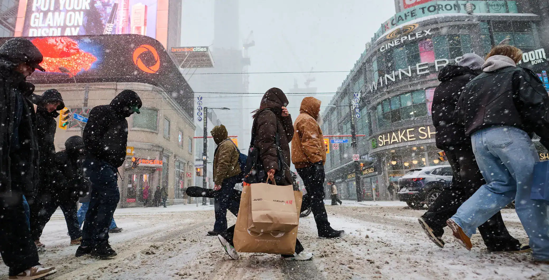 Freezing rain expected to impact Toronto for several hours, Environment Canada warns