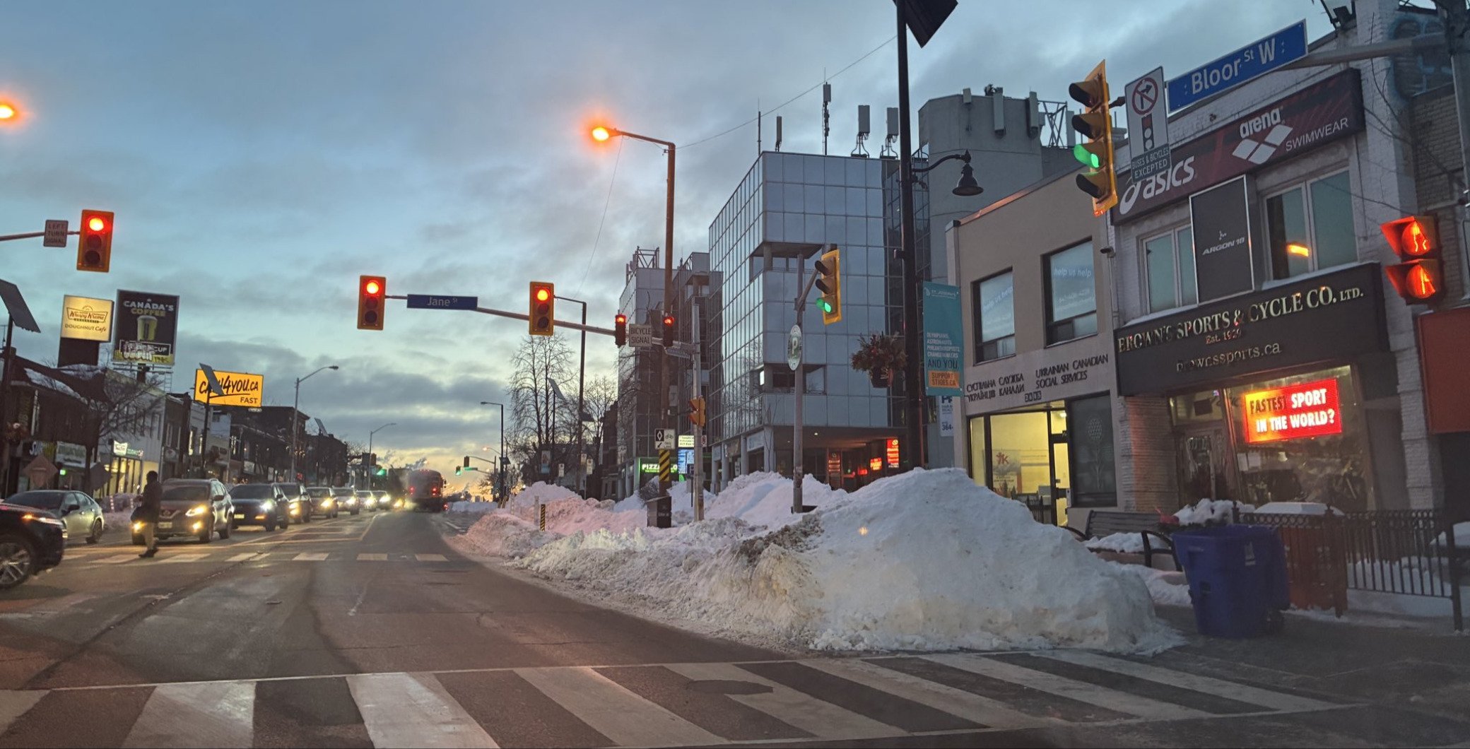 Toronto cyclists question why some bike lanes aren’t plowed, city responds