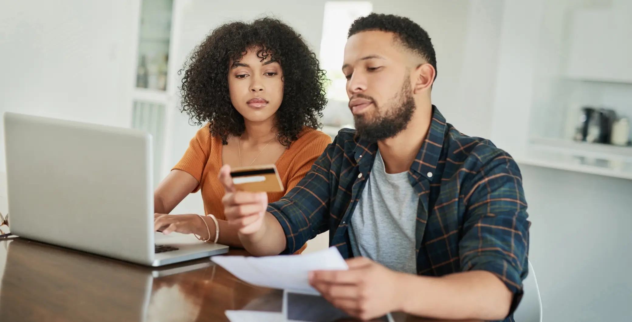 ‘It’s the norm,’ Nearly half of Canadians are living paycheque to paycheque, and Torontonians aren’t surprised